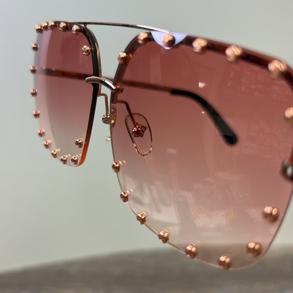 Louis Vuitton Pink THE PARTY 2018 Square Aviator Sunglasses - Picture 7 of 14